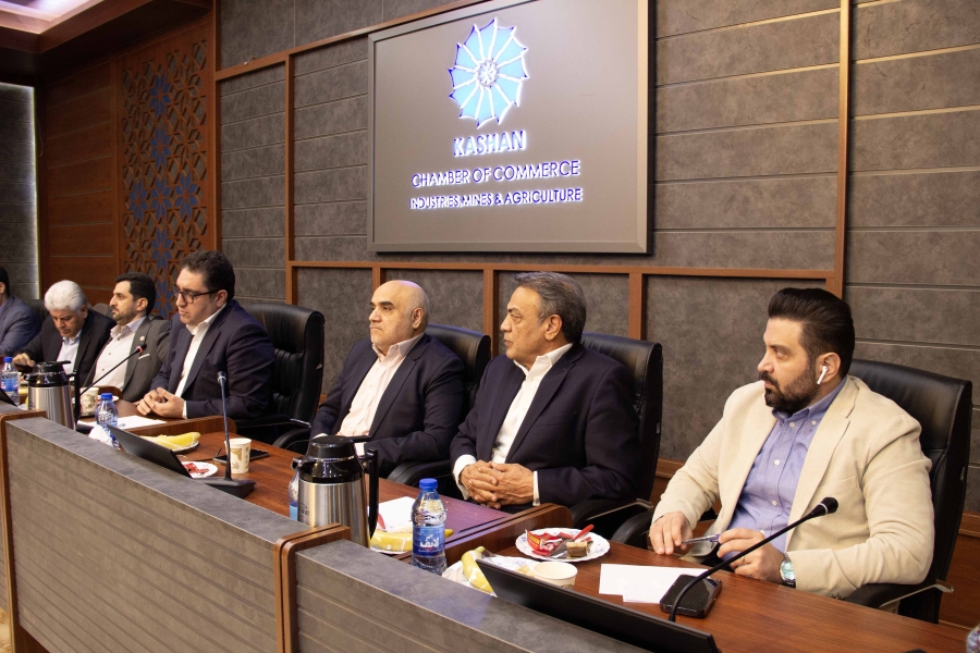 ضرورت همافزایی ملی برای جهش صادرات گلاب و فرش کاشان؛ از اصلاح استاندارد تا کشف بازارهای جهانی